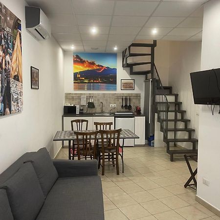 カターニア Garibaldi 94- Intera Casa A 2 Passi Dal Duomoヴィラ エクステリア 写真