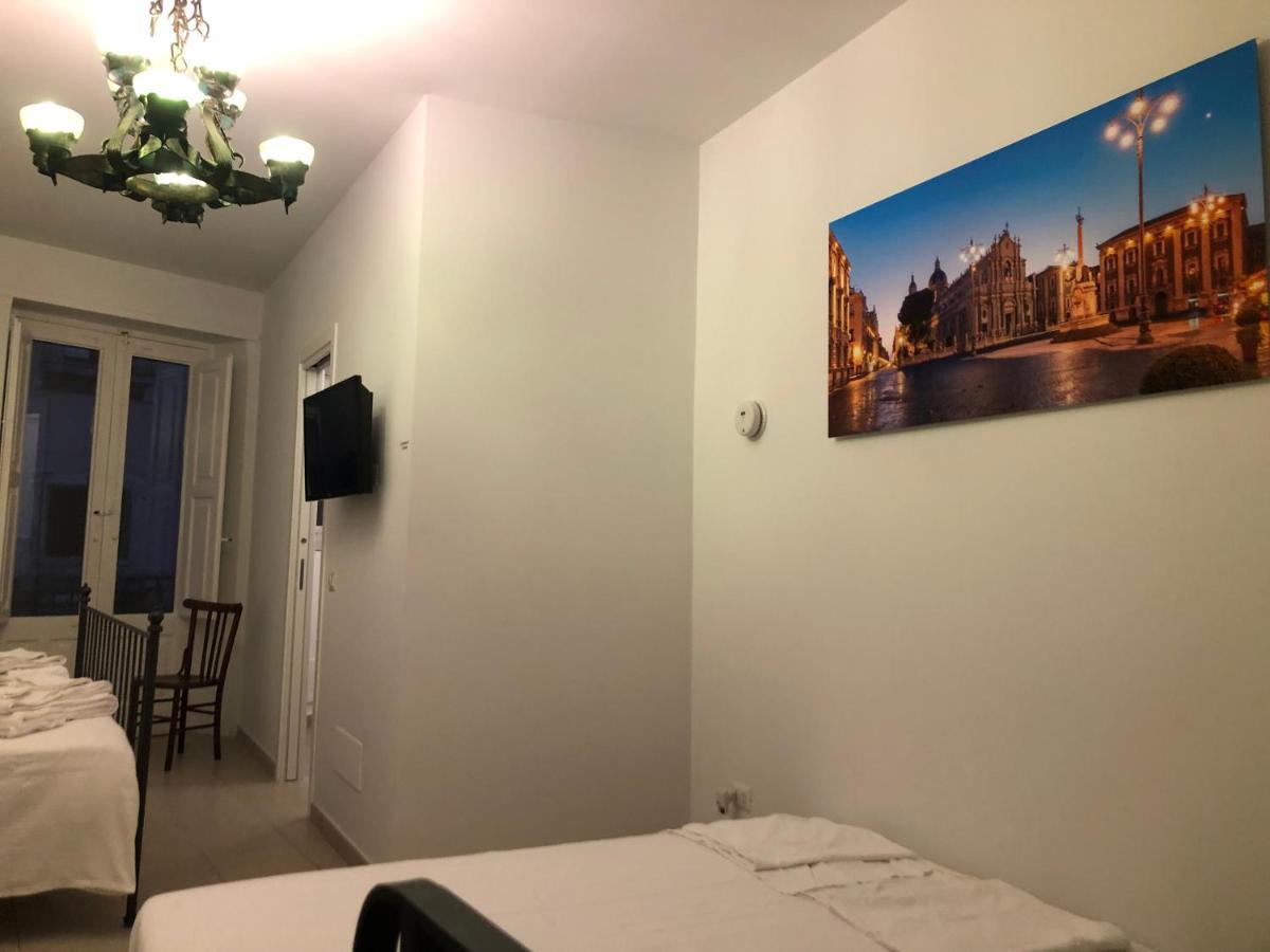 カターニア Garibaldi 94- Intera Casa A 2 Passi Dal Duomoヴィラ エクステリア 写真